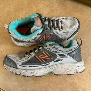 New Balance Trail Running Shoes Womens Size 10 athletic sneakers